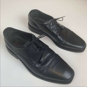 Men’s Florsheim Black Leather Dress Shoes